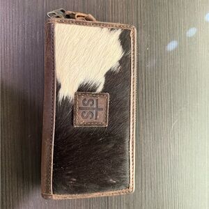 STS Ranchwear cowhide wallet